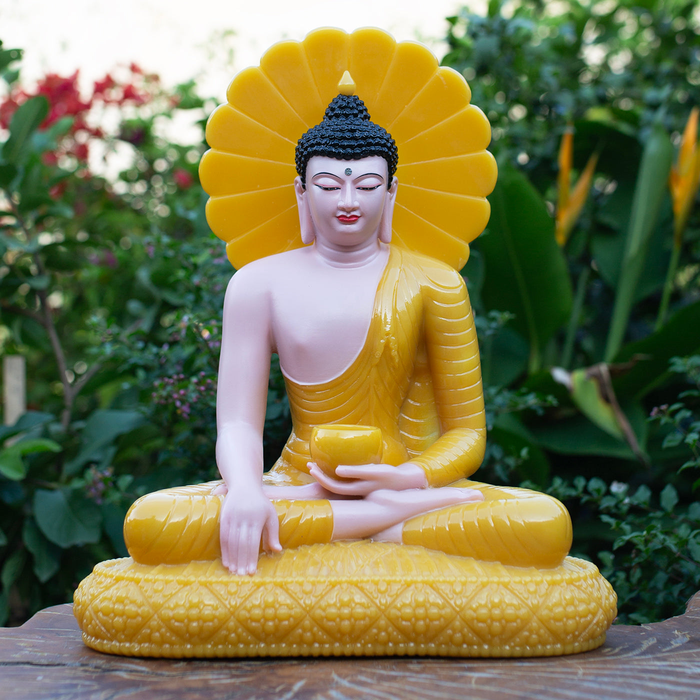 Medicine Buddha Statue – Yellow Quartz Resin Sculpture – Healing Buddha, Zen Meditation Decor, Buddhist Altar Ornament, Spiritual Gift