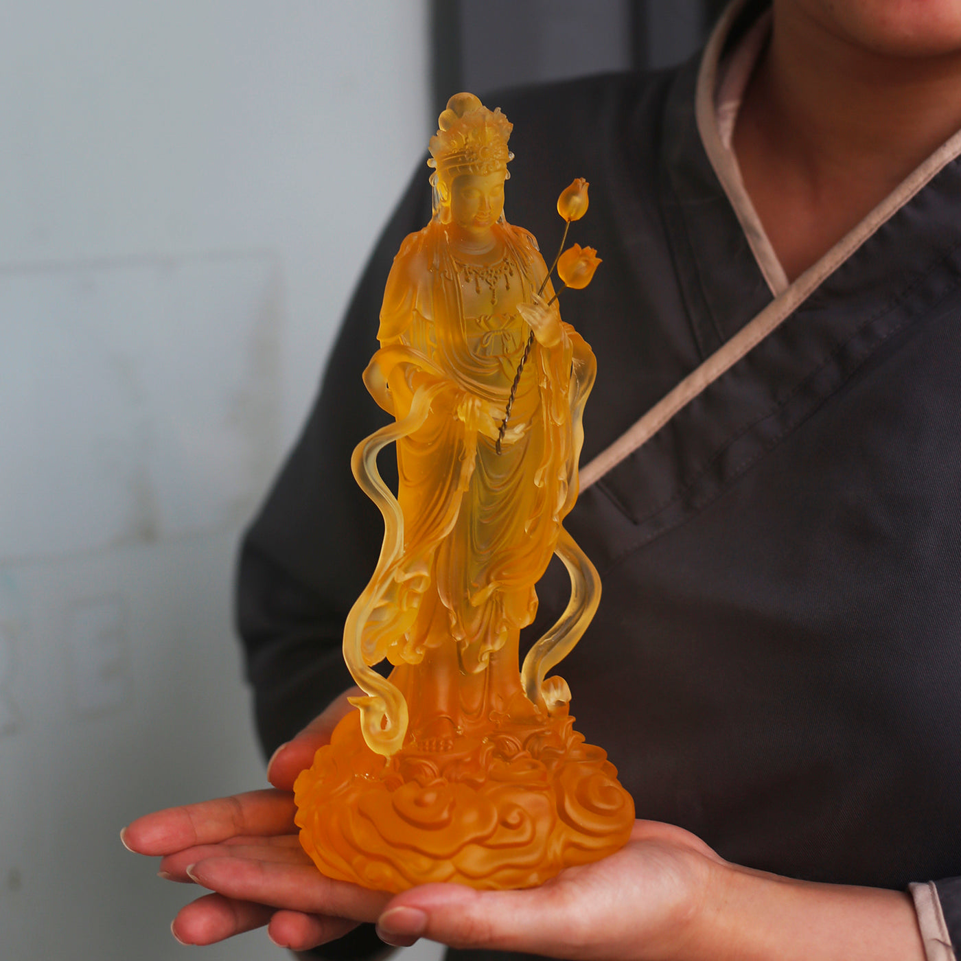 Seishi Bodhisattva Statue – Golden Seishi Buddha Figurine | 23cm Resin Sculpture