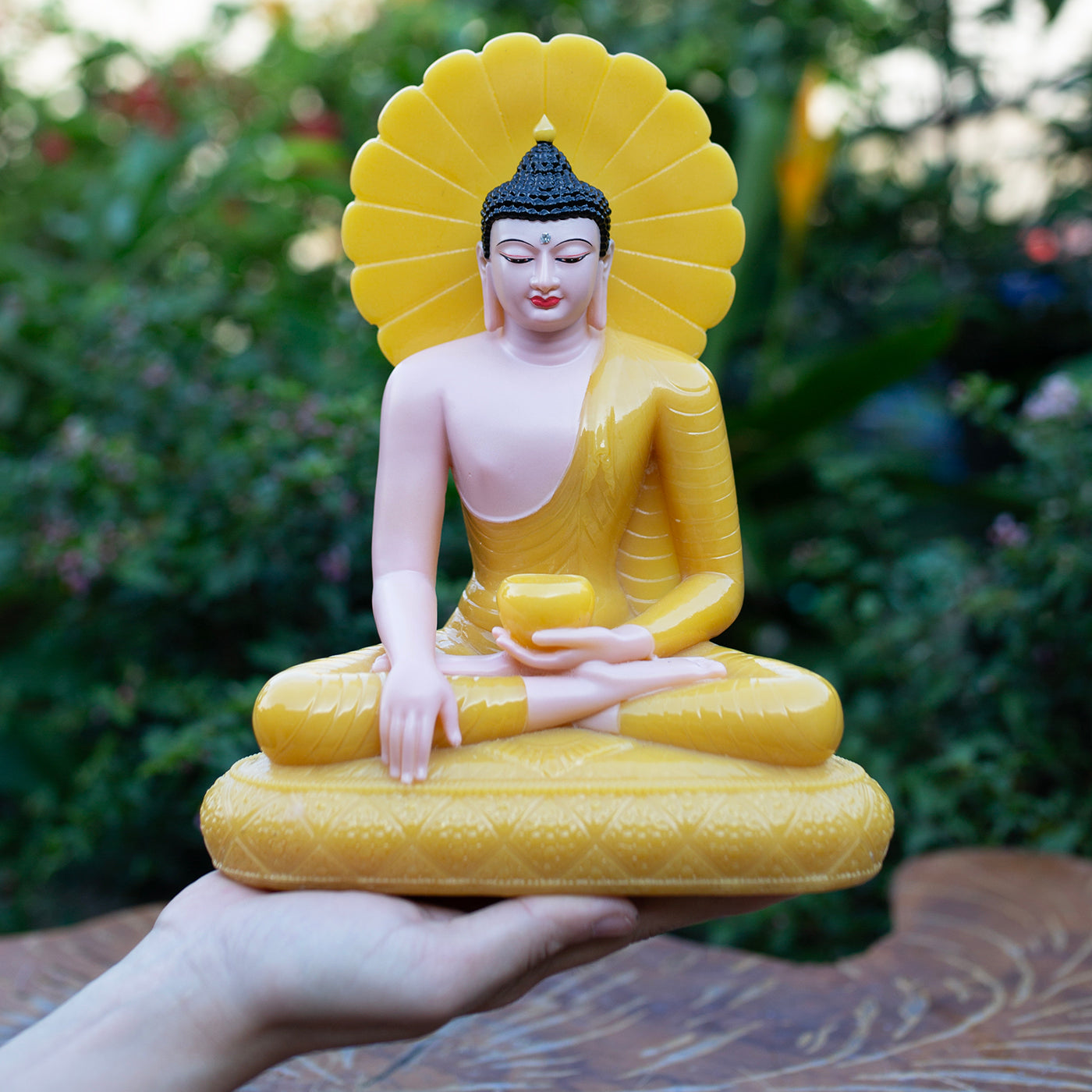 Medicine Buddha Statue – Yellow Quartz Resin Sculpture – Healing Buddha, Zen Meditation Decor, Buddhist Altar Ornament, Spiritual Gift