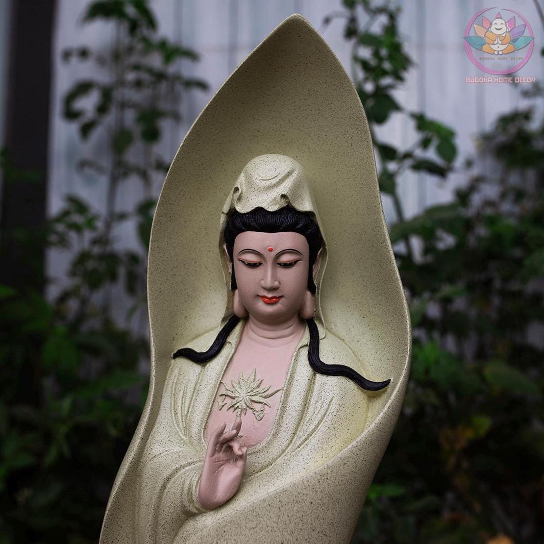 Modern Guanyin Statue – Abstract Bodhisattva Figurine in Flowing Robe – Minimalist Kwan Yin Sculpture for Zen Decor