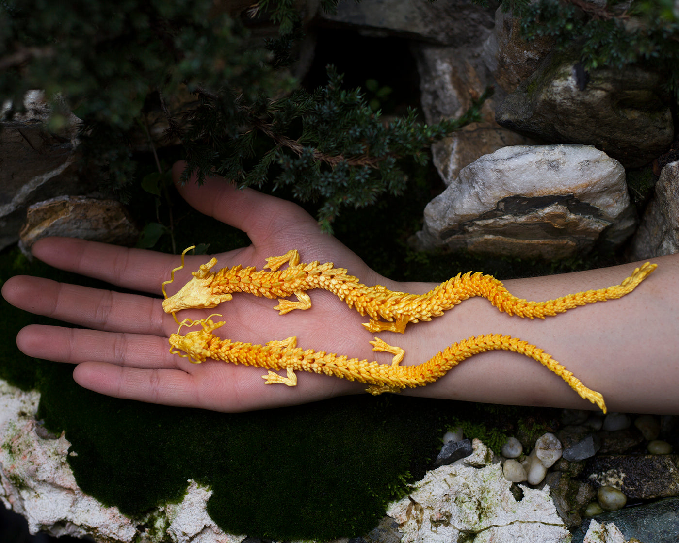 Articulated Dragon Figurine – Flexible 3D Printed Dragon Toy – Golden Oriental Dragon Decor – Handmade Mythical Creature Gift