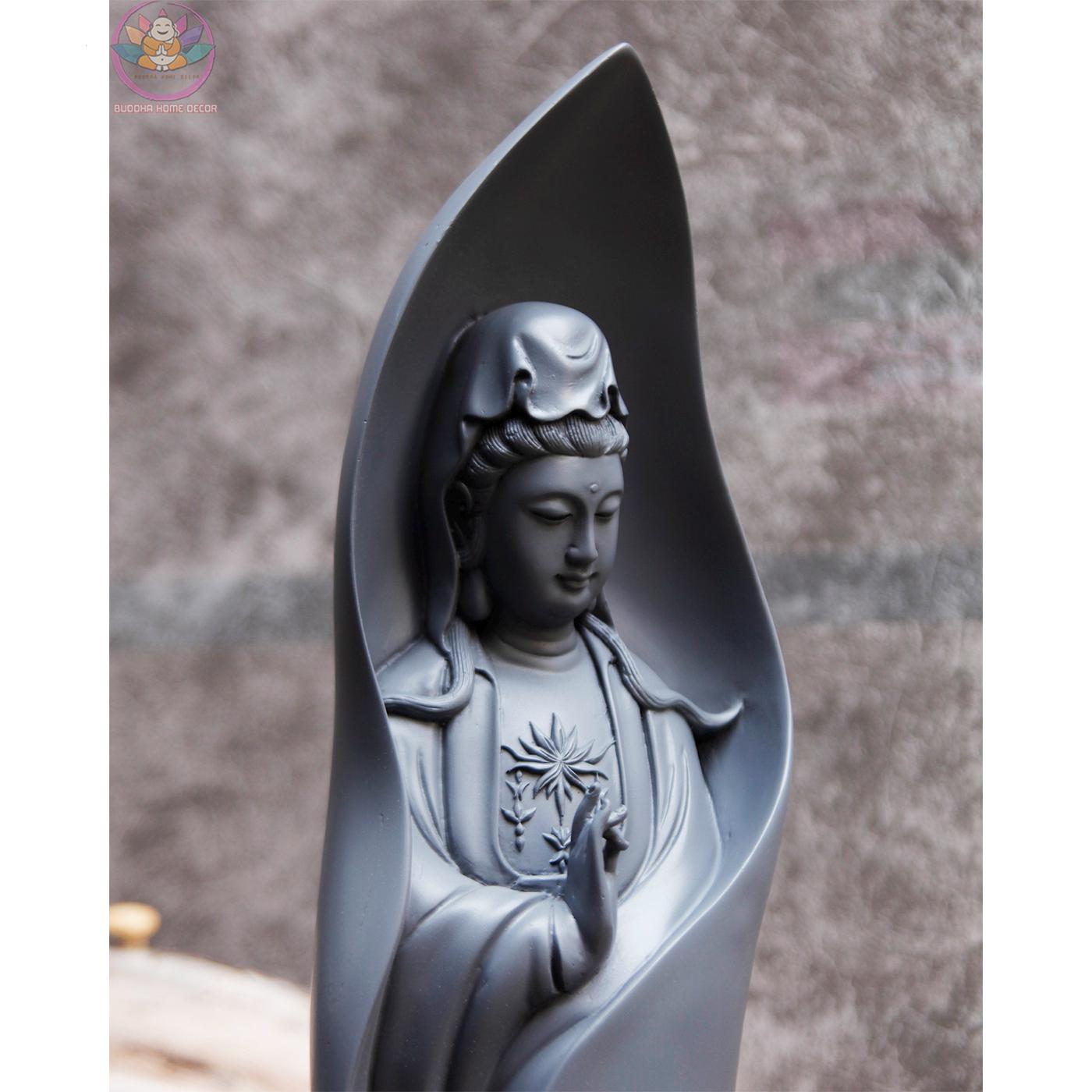 Modern Guanyin Statue – Minimalist Kwan Yin Figurine in Flowing Robe – Modern Bodhisattva Sculpture for Zen & Home Decor