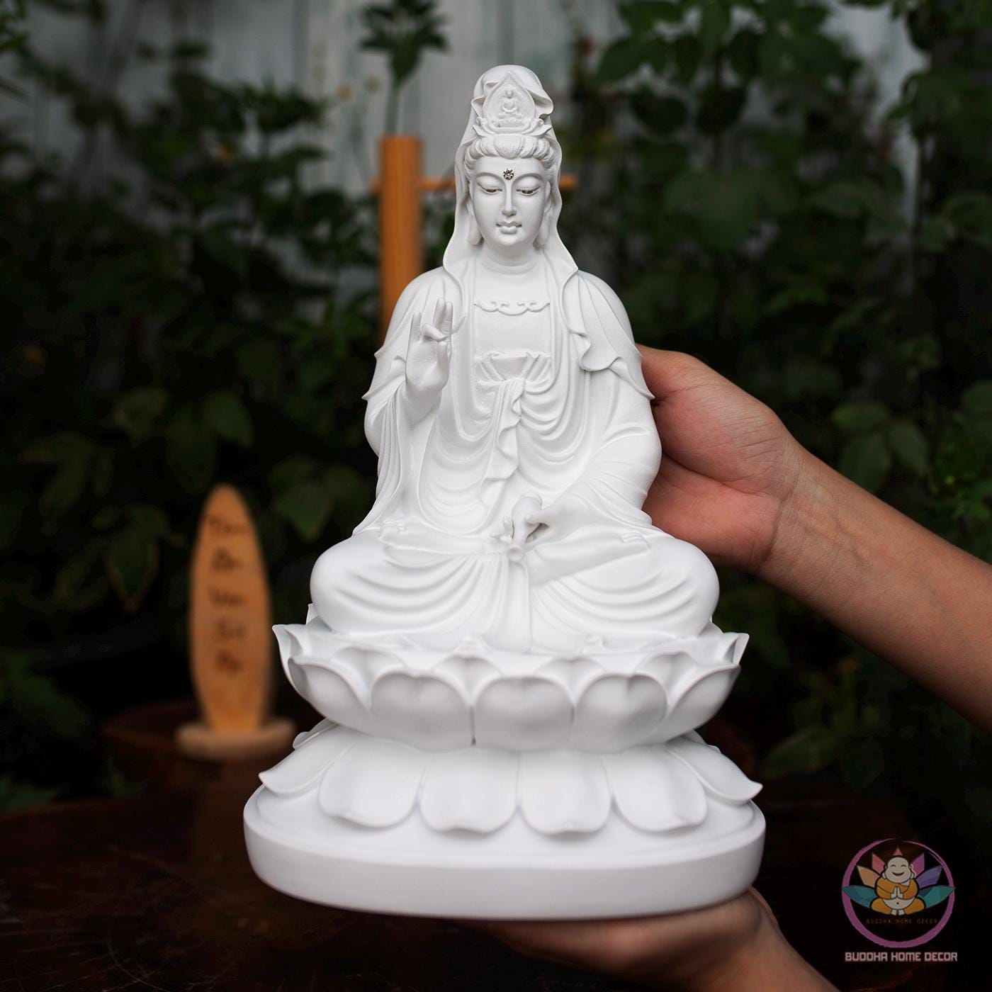 White Guanyin Statue – 30cm (11.8") Kwan Yin Bodhisattva Figurine | Pure Resin & Stone Powder | Meditation Altar Decor
