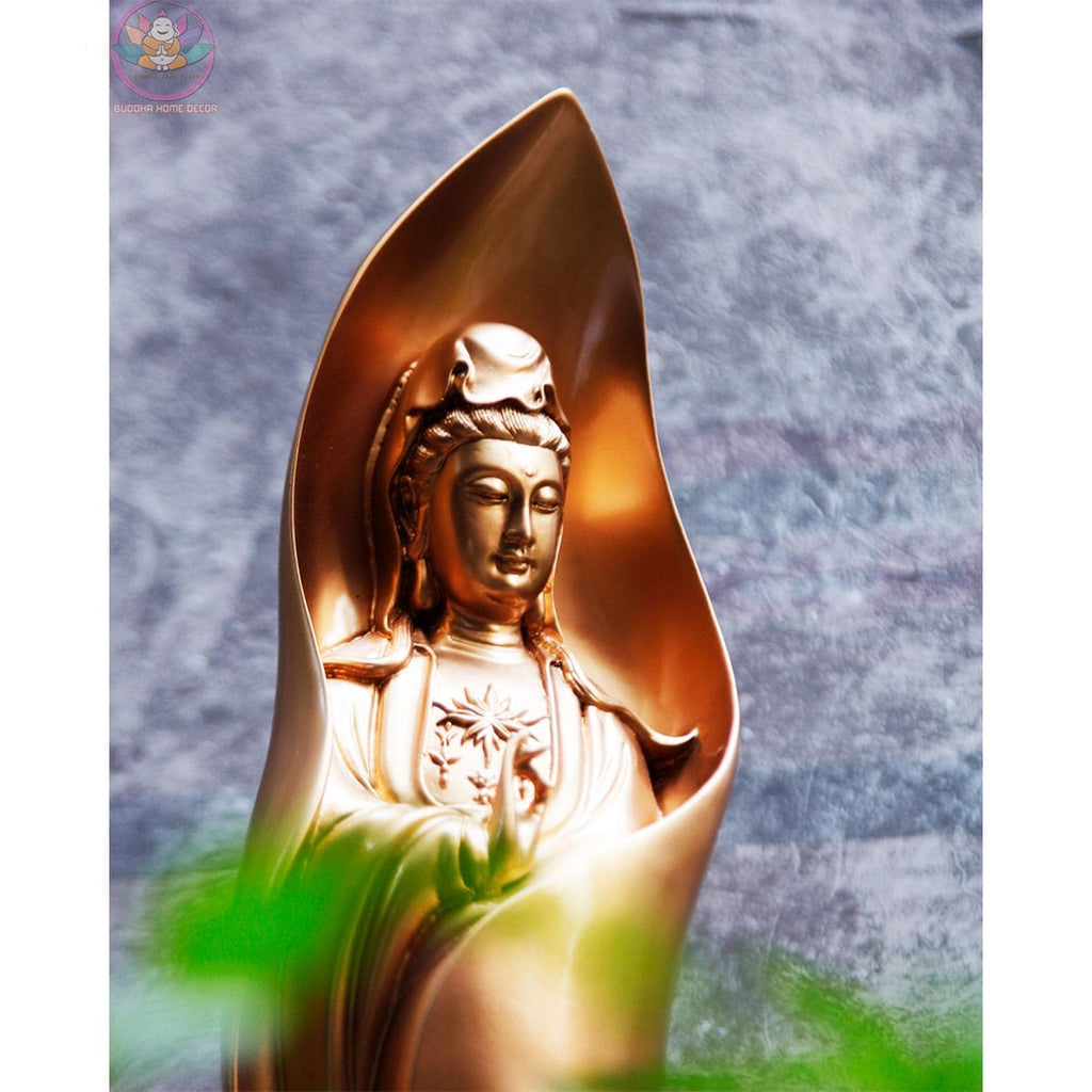 Modern Guanyin Statue – Minimalist Kwan Yin Figurine in Flowing Robe – Modern Bodhisattva Sculpture for Zen & Home Decor