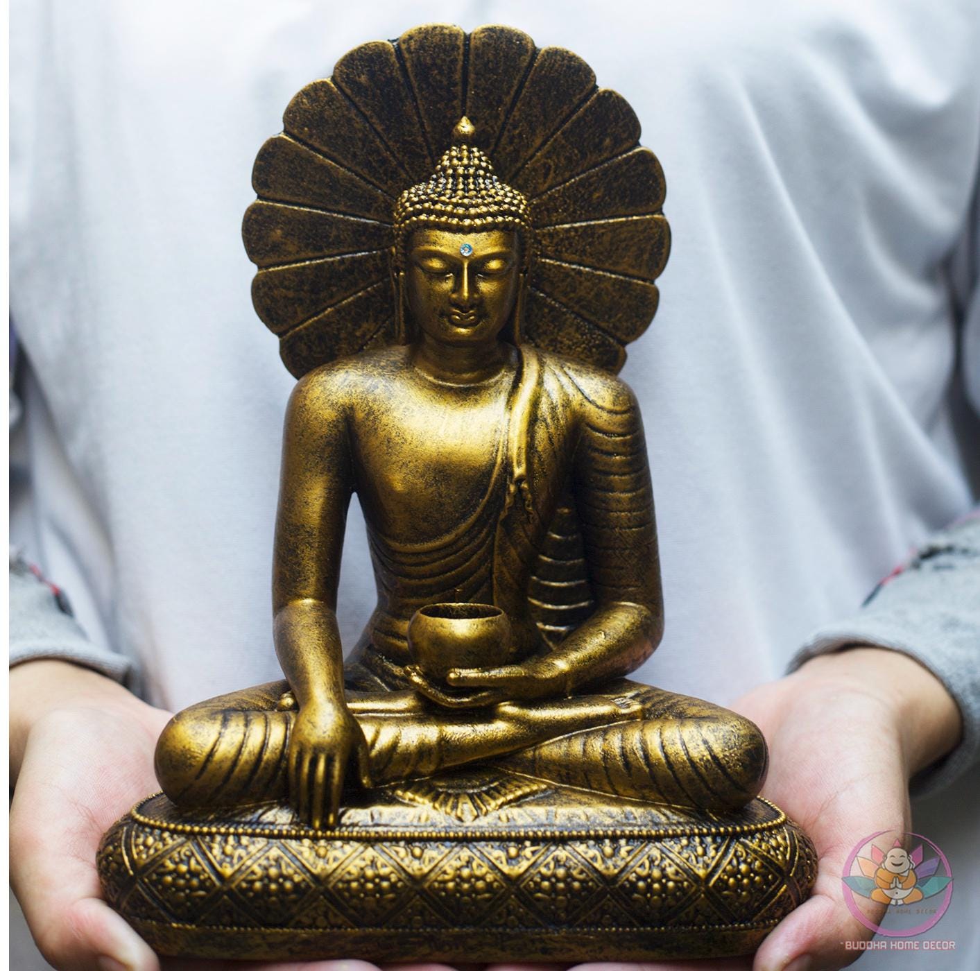 Jade Shakyamuni Buddha Statue – Seated Meditation Pose | Modern Minimalist | Enlightenment & Zen Decor