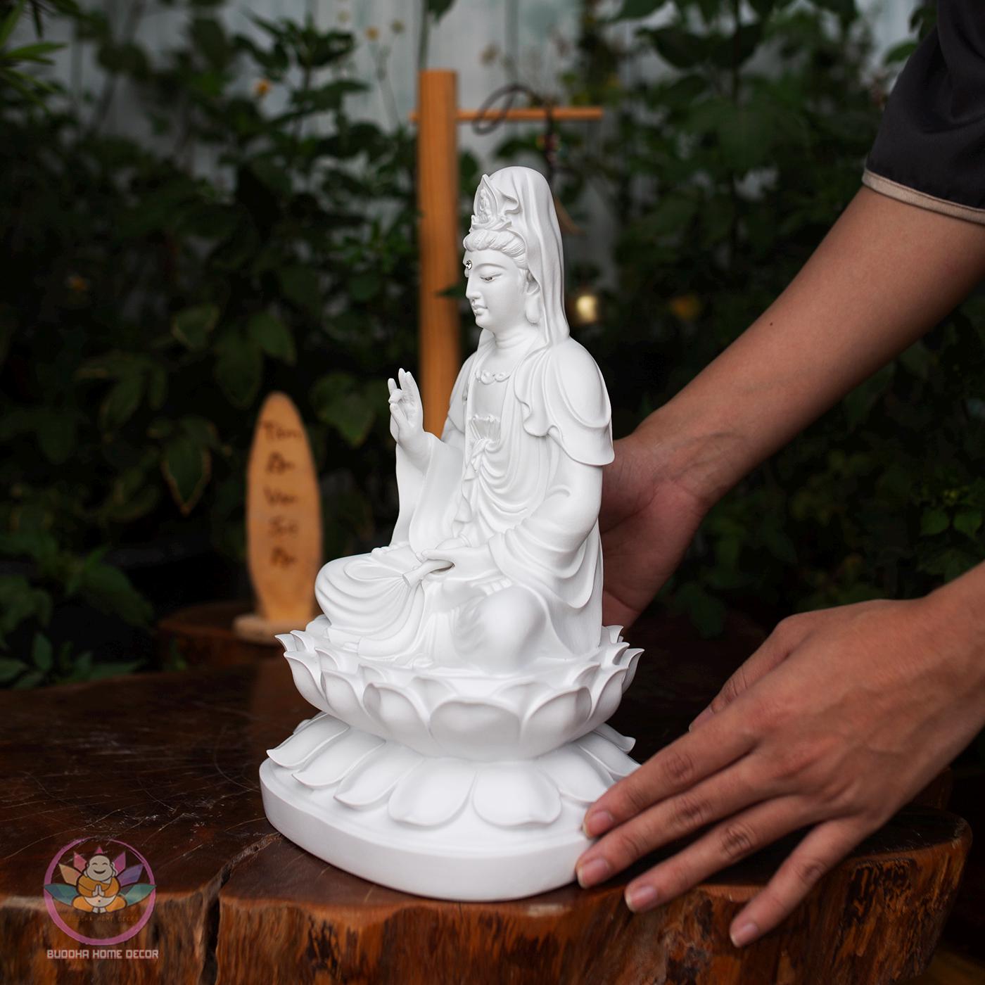 White Guanyin Statue – 30cm (11.8") Kwan Yin Bodhisattva Figurine | Pure Resin & Stone Powder | Meditation Altar Decor