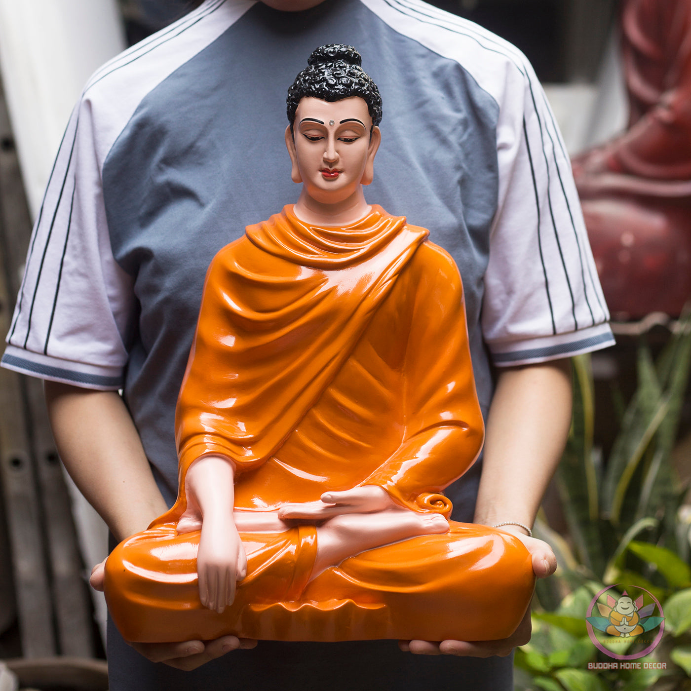 Brown Robe Buddha Statue – 18.1 inches Shakyamuni in Meditation | Glossy Ceramic-Look Finish | Handcrafted Resin | Vietnamese Buddhist Decor
