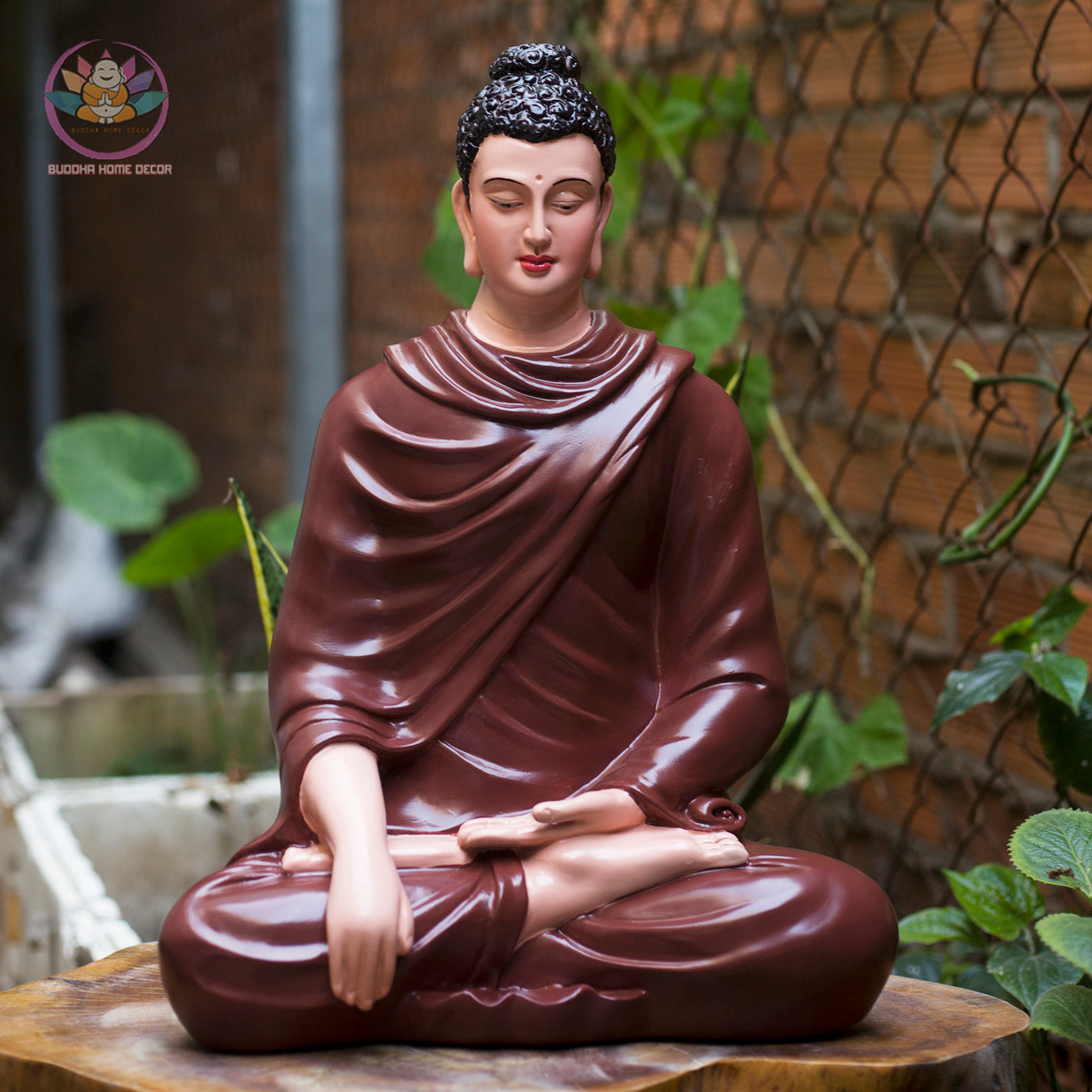 Brown Robe Buddha Statue – 18.1 inches Shakyamuni in Meditation | Glossy Ceramic-Look Finish | Handcrafted Resin | Vietnamese Buddhist Decor