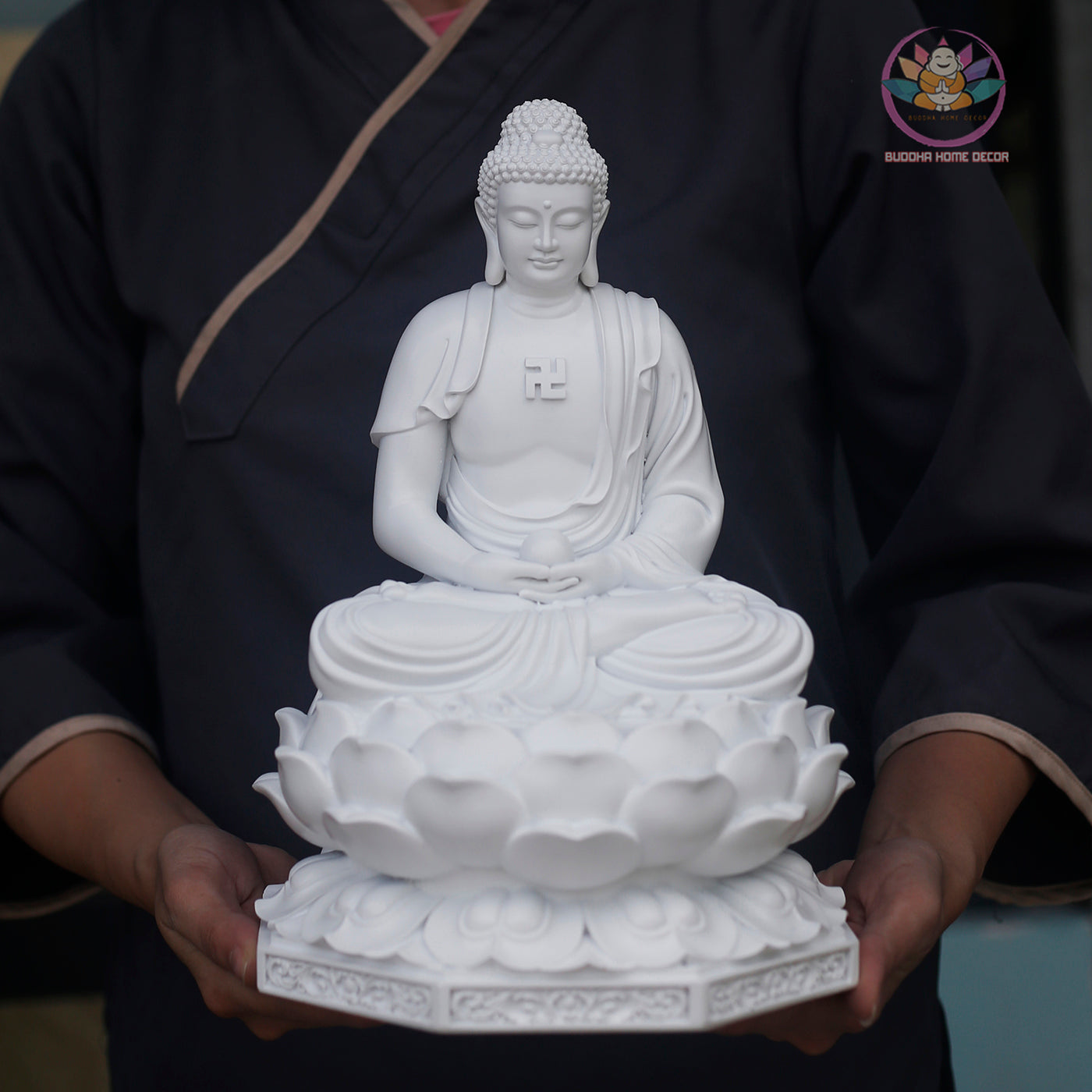 Medicine Buddha Statue – Antique Bronze Resin Sculpture – Healing Buddha, Zen Meditation Decor, Buddhist Altar Ornament, Spiritual Gift