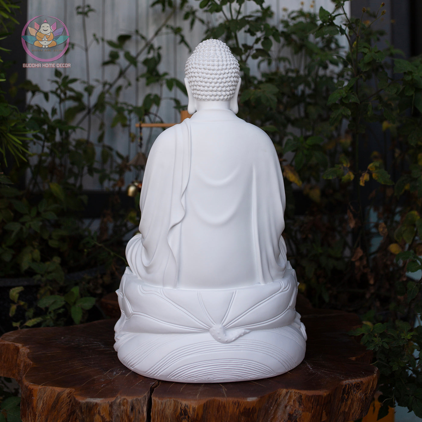 Shakyamuni Buddha Statue – Smiling Resin Meditation Sculpture, Seated Buddha Figurine on Lotus, Zen Buddhist Altar Home Decor