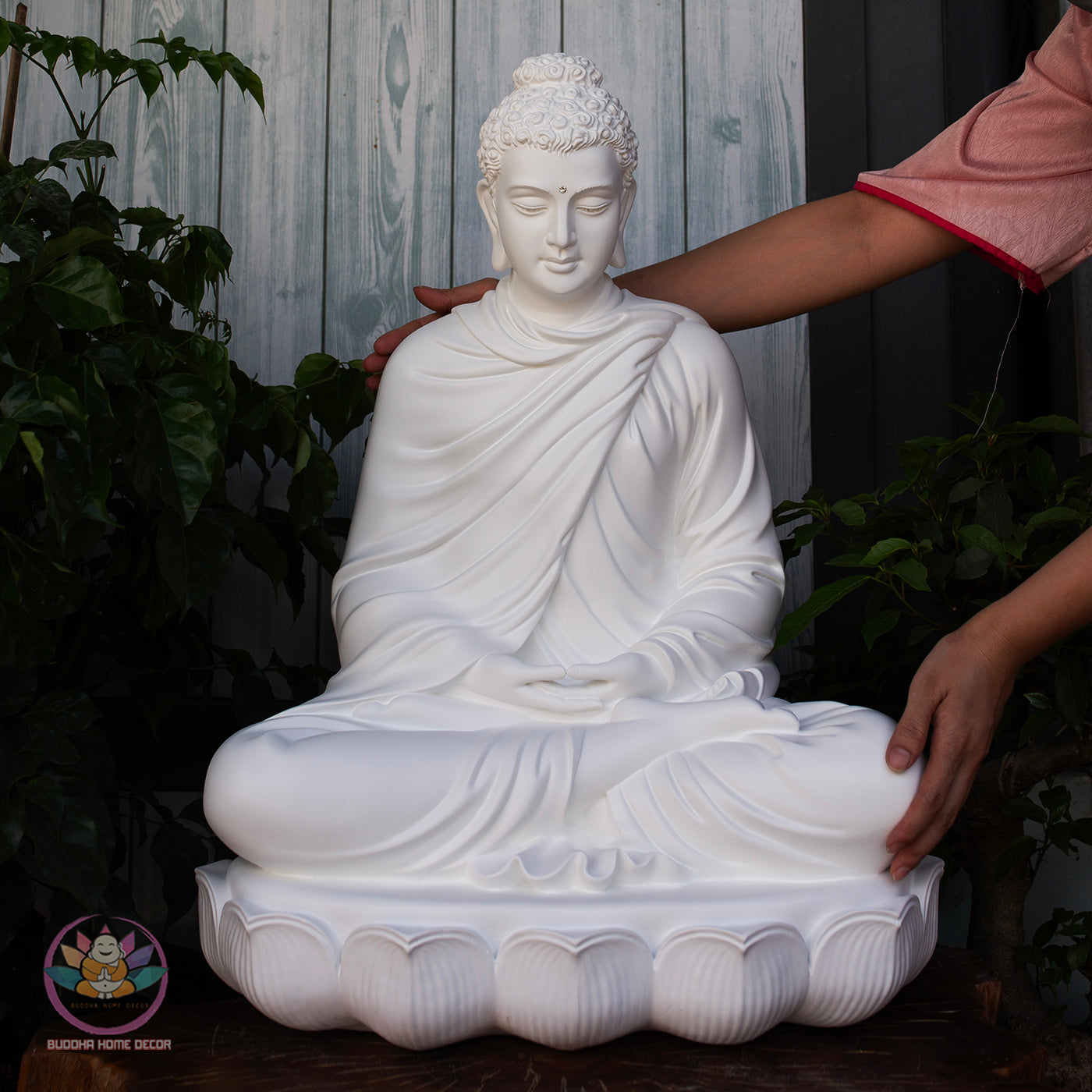 White Buddha Meditation Statue – 23.6" Resin Shakyamuni Buddha Figurine – Zen Altar, Meditation Space, Asian Spiritual Decor Gift
