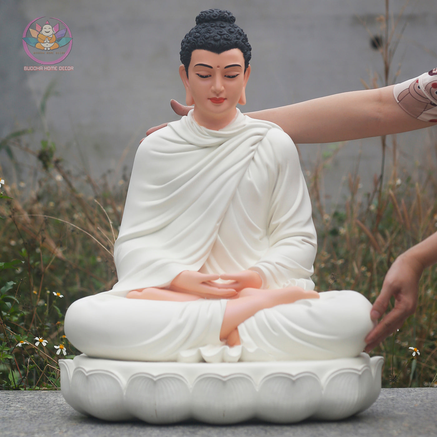 White Buddha Meditation Statue – 23.6" Resin Shakyamuni Buddha Figurine – Zen Altar, Meditation Space, Asian Spiritual Decor Gift