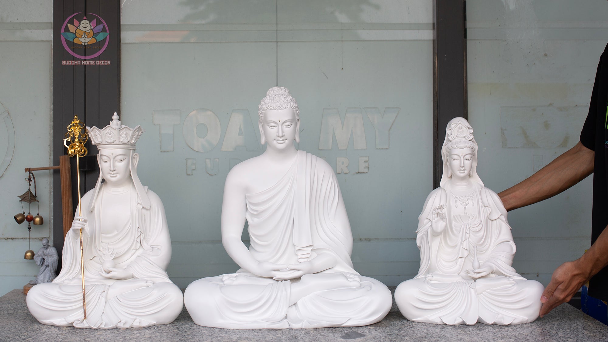 White Buddha Statue Set – Shakyamuni 57 cm, Ksitigarbha and Quan Yin 50 cm | Composite Resin and Stone Powder | Buddhist Altar Decor