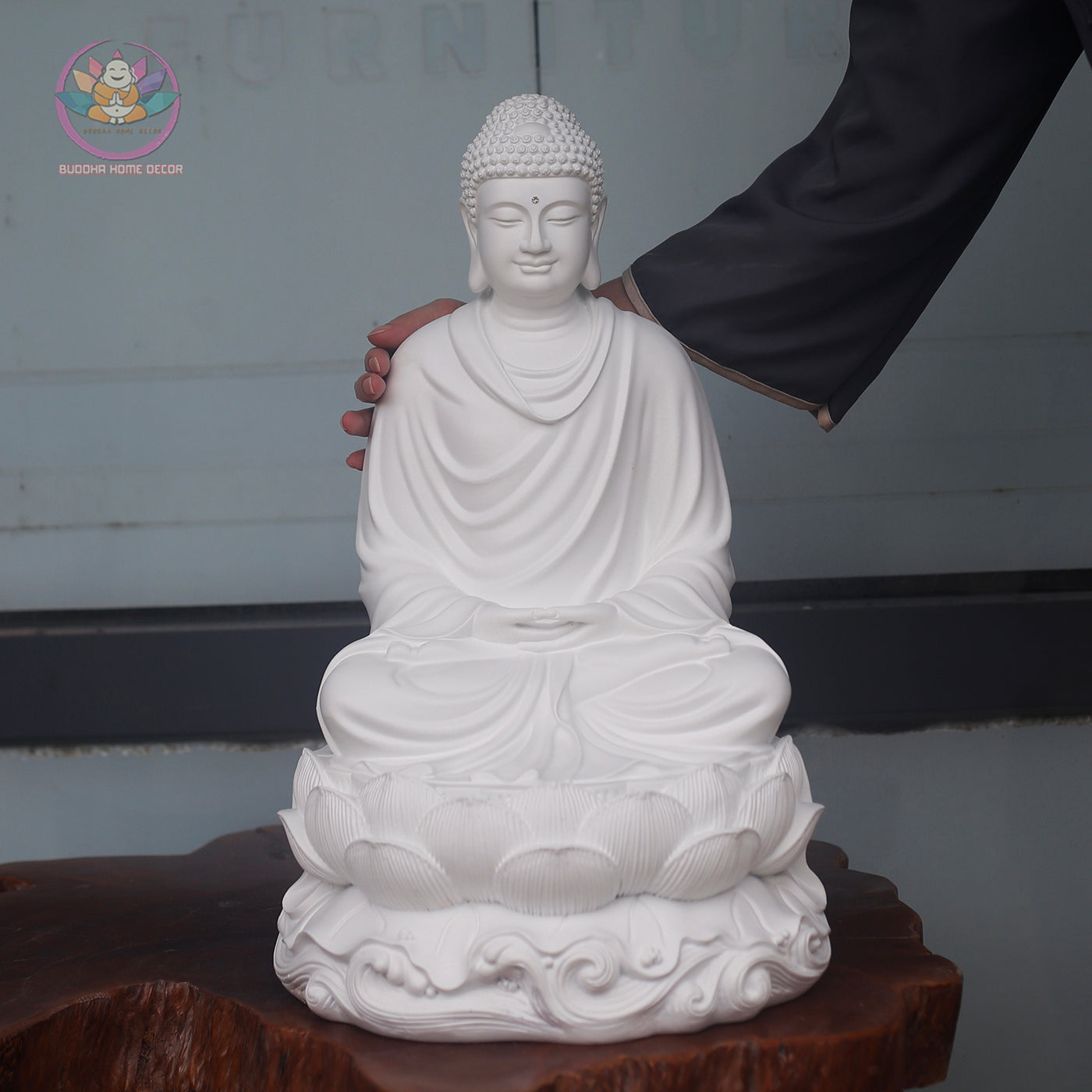 Shakyamuni Buddha Statue – Smiling Resin Meditation Sculpture, Seated Buddha Figurine on Lotus, Zen Buddhist Altar Home Decor