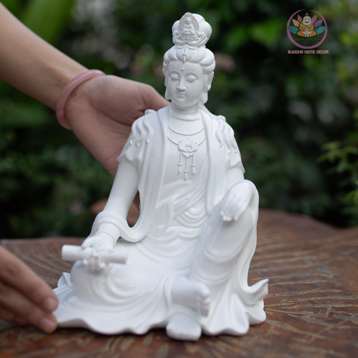 Seated Guanyin Buddha Statue 9.8" – Resin Kwan Yin Figurine, Goddess of Mercy Sculpture, Zen Home Meditation Altar Decor Gift