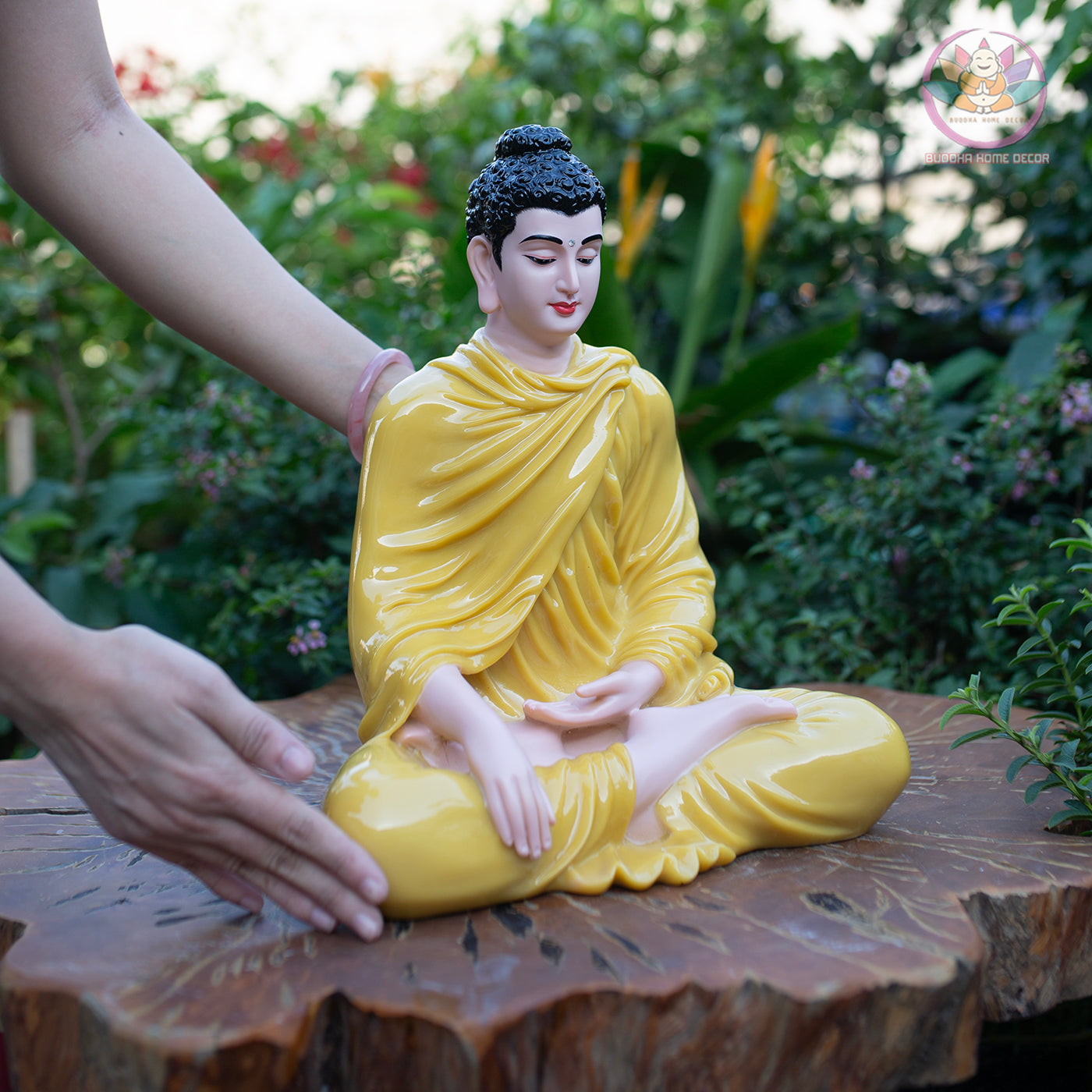 Shakyamuni Buddha Statue – Glossy Yellow Robe Meditation Sculpture – Zen Home Decor, Buddhist Altar Ornament, Spiritual Gift