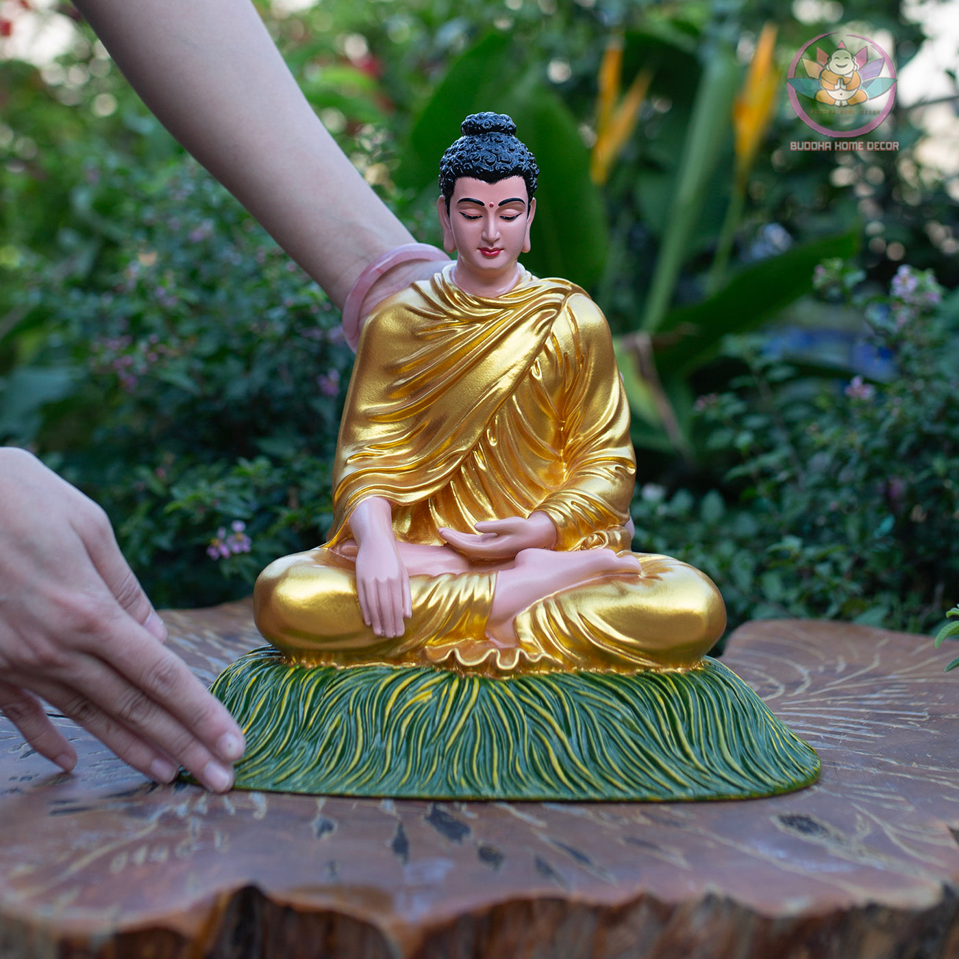 Shakyamuni Buddha Statue – Golden Robe Meditation Sculpture – Zen Home Decor, Buddhist Altar Ornament, Mindfulness Spiritual Gift
