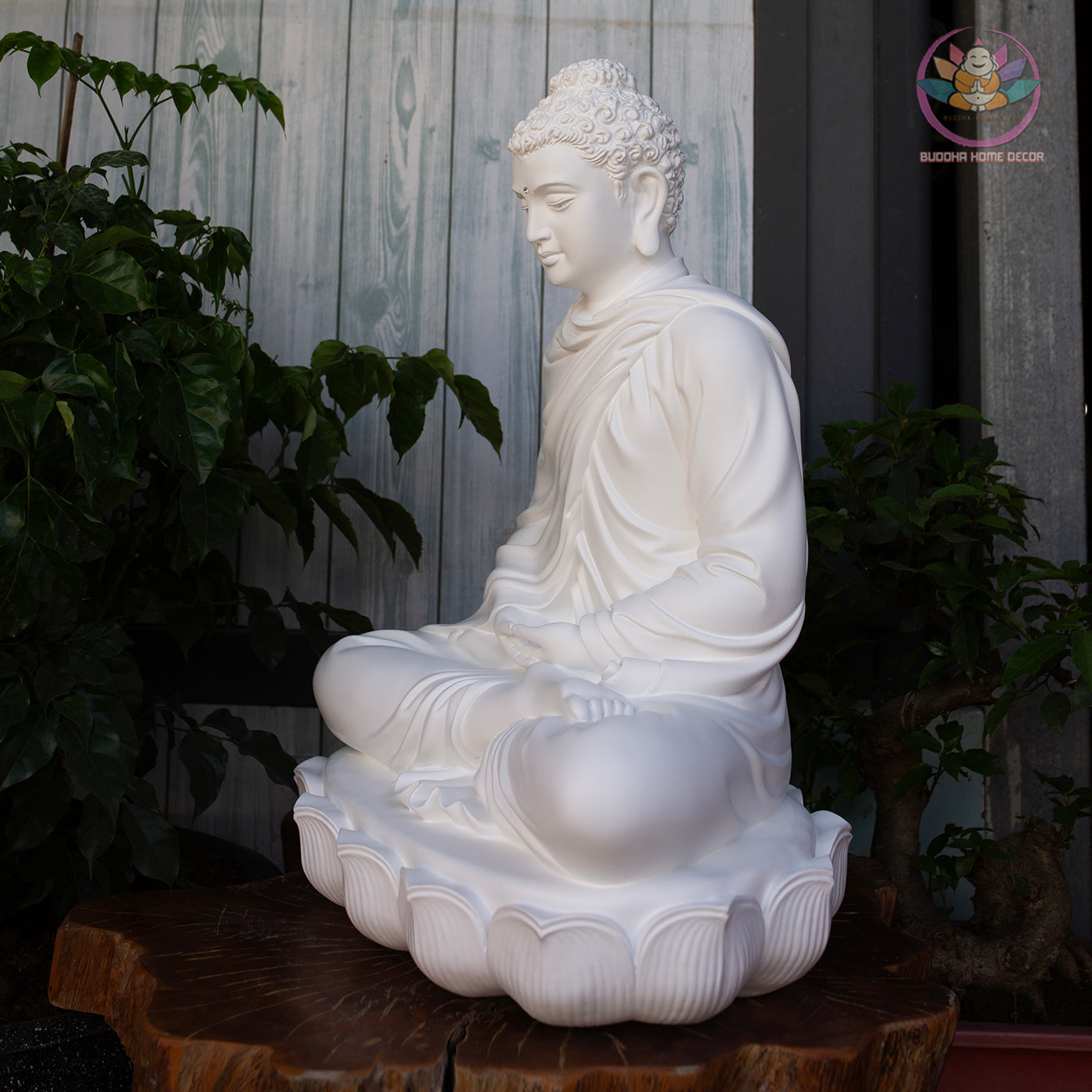 White Buddha Meditation Statue – 23.6" Resin Shakyamuni Buddha Figurine – Zen Altar, Meditation Space, Asian Spiritual Decor Gift