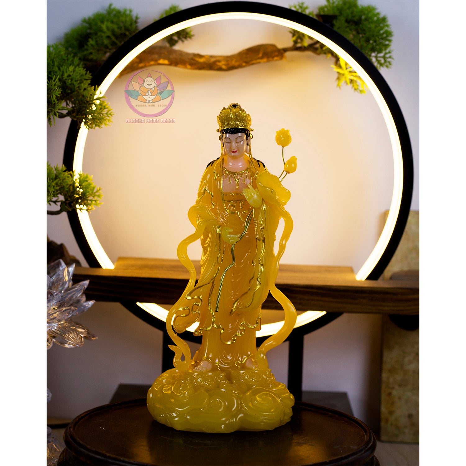 Seishi Bodhisattva Statue – Yellow Quartz Effect Seishi Buddha Figurine | Resin Crystal Look 23cm