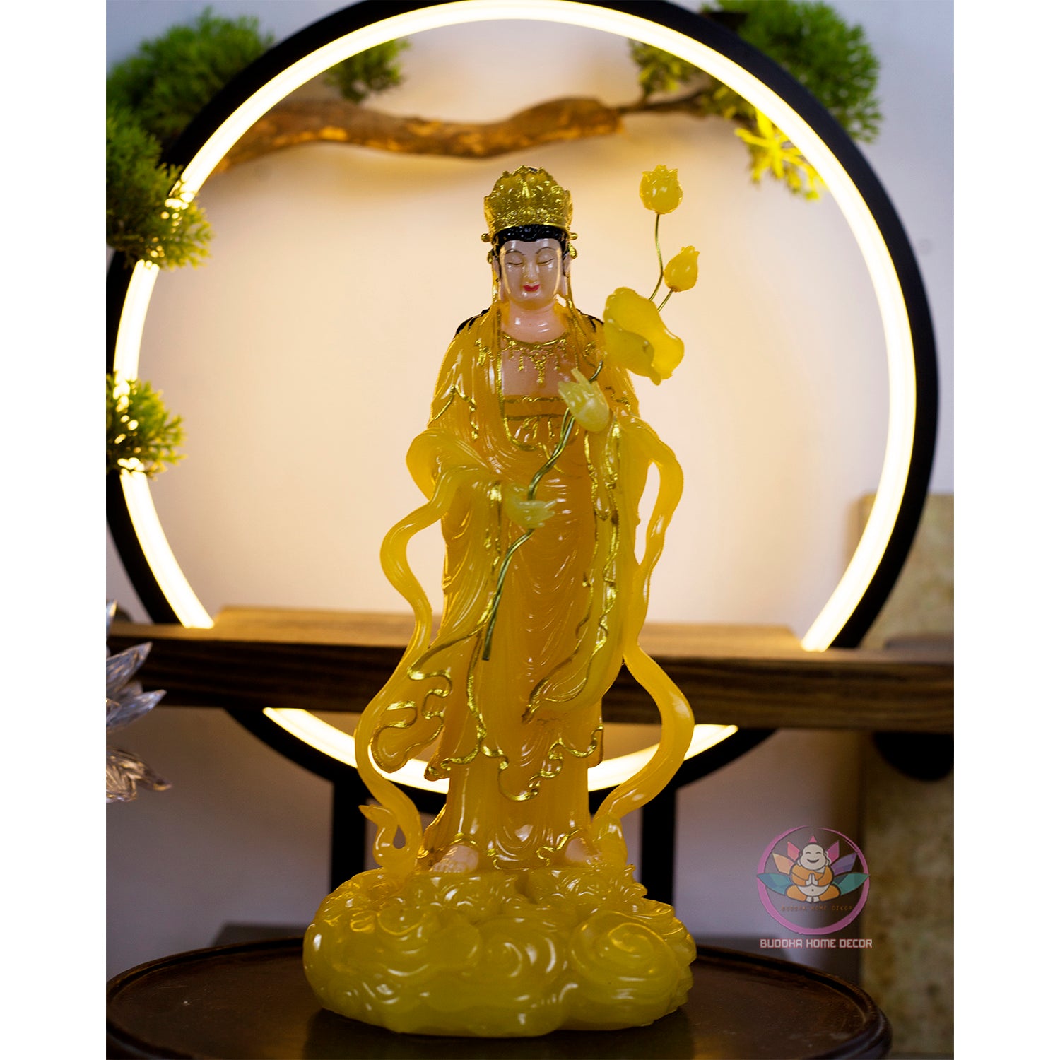 Seishi Bodhisattva Statue – Yellow Quartz Effect Seishi Buddha Figurine | Resin Crystal Look 23cm