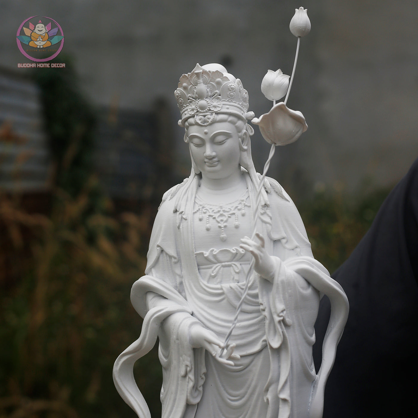 Seishi Bodhisattva Statue – 19.7" (50cm) Standing Mahasthamaprapta with Lotus Staff | Hand-Painted Resin Sculpture | Buddhist Altar Decor