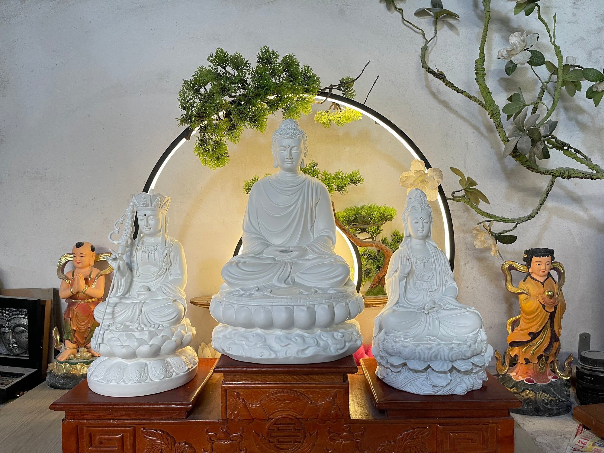 Sakyamuni Buddha with Avalokiteshvara and Ksitigarbha Bodhisattva Statue Set – Composite Gray Finish