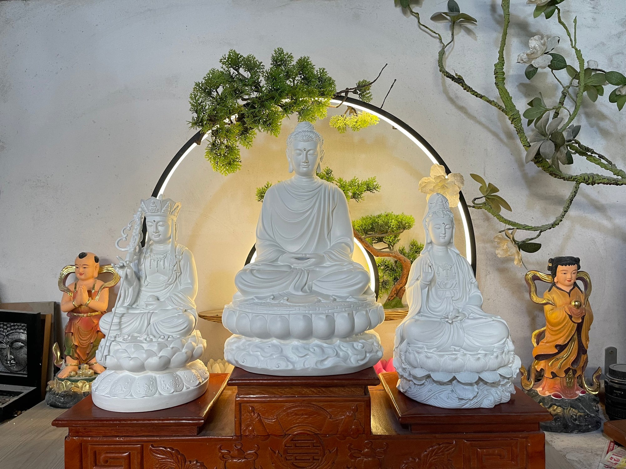 Sakyamuni Buddha with Avalokiteshvara and Ksitigarbha Bodhisattva Statue Set – Composite Gray Finish