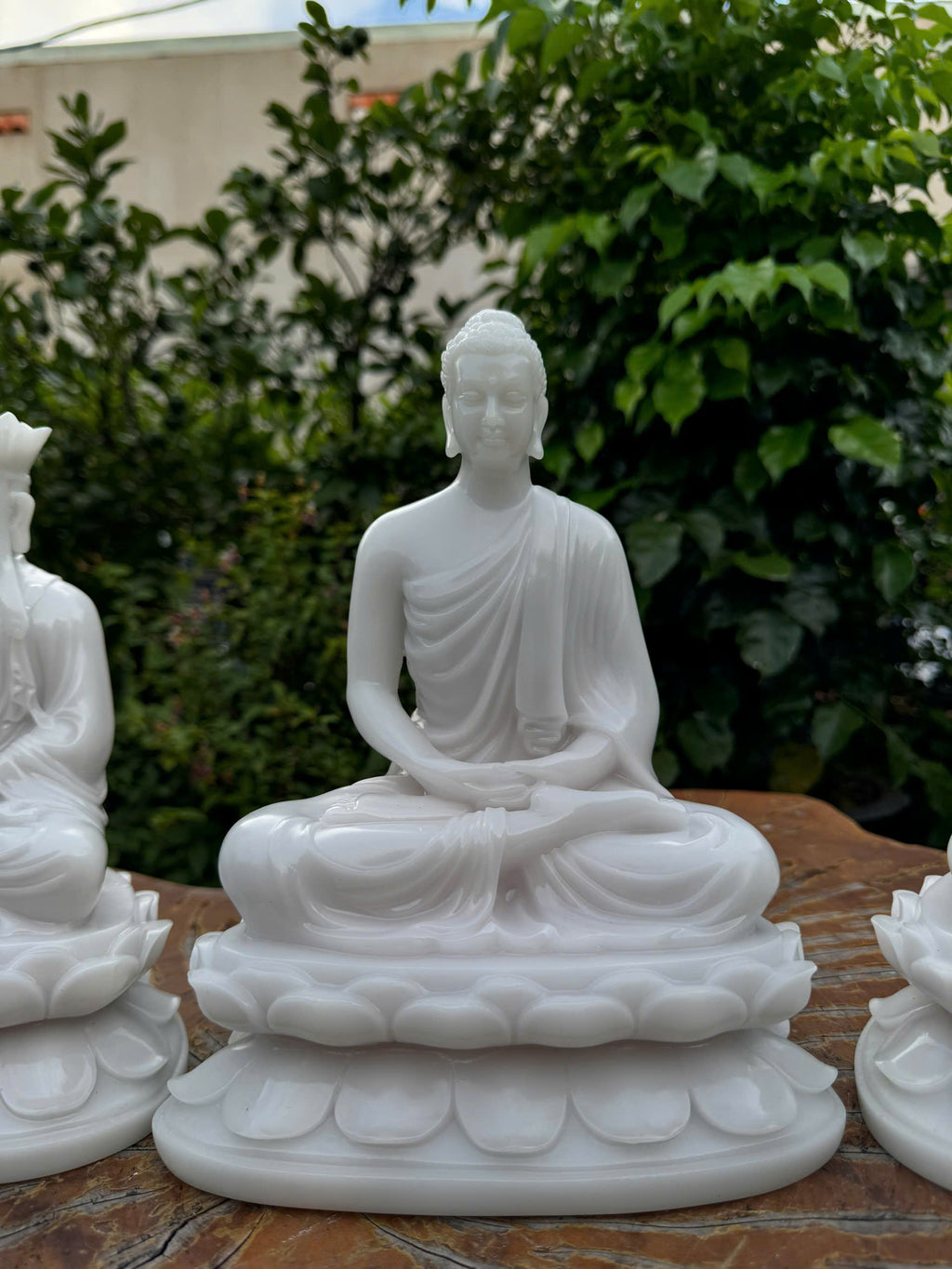 White Resin Buddha Statue Set – 30cm Guanyin & Ksitigarbha, 32cm Shakyamuni Buddha on Lotus Base