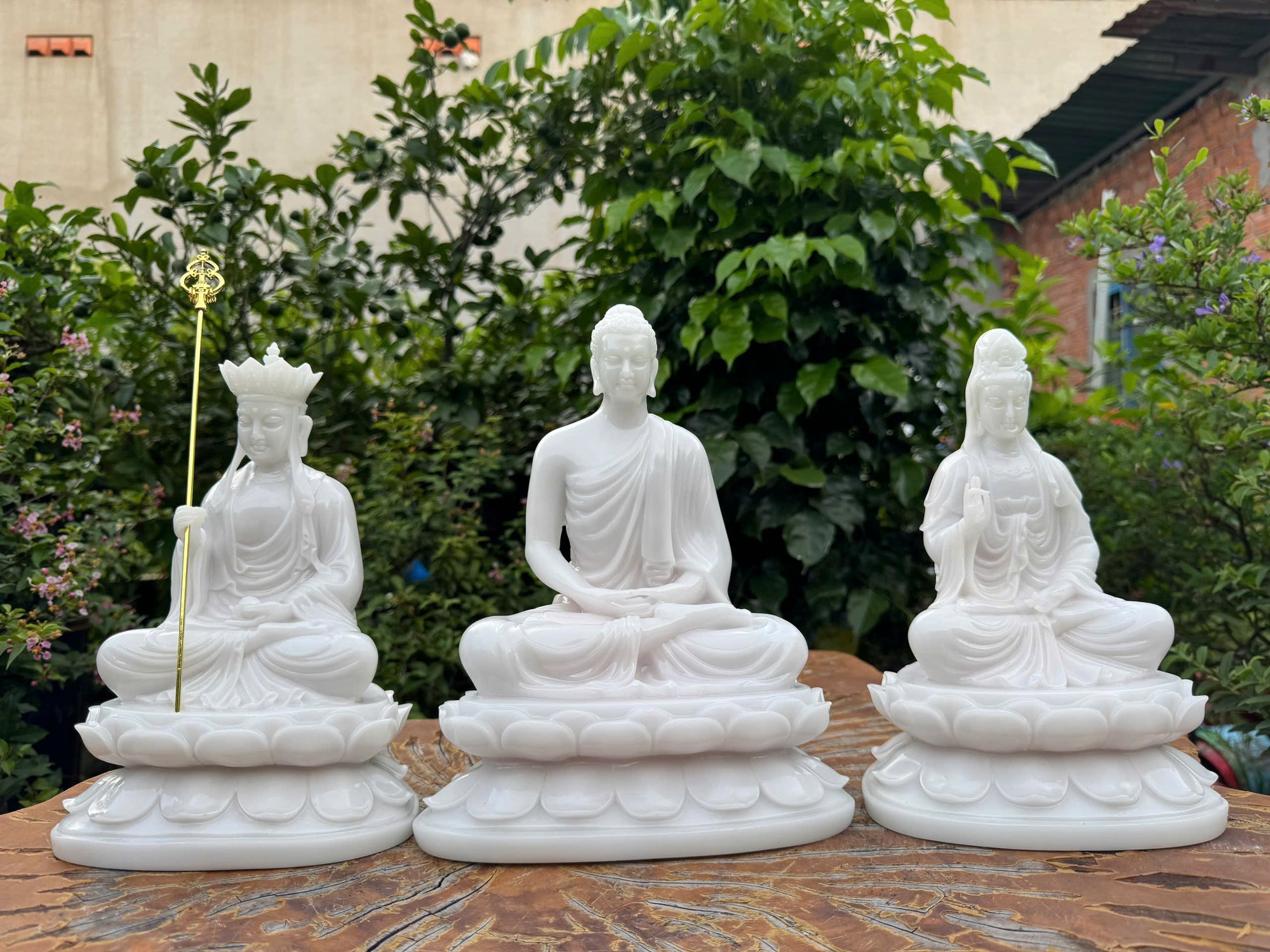 White Resin Buddha Statue Set – 30cm Guanyin & Ksitigarbha, 32cm Shakyamuni Buddha on Lotus Base