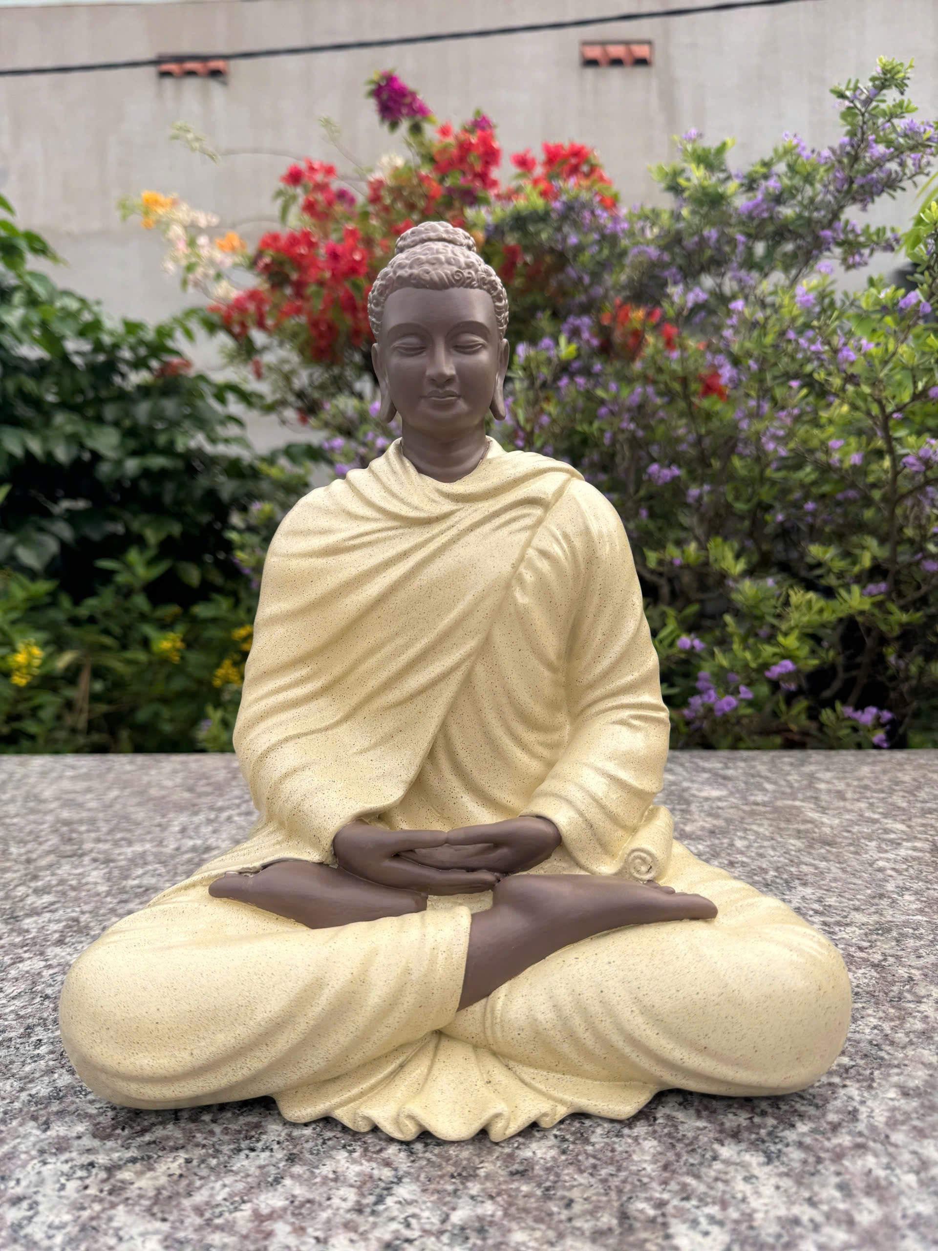 Beige Shakyamuni Buddha Statue – Handmade Meditation Buddha Decor